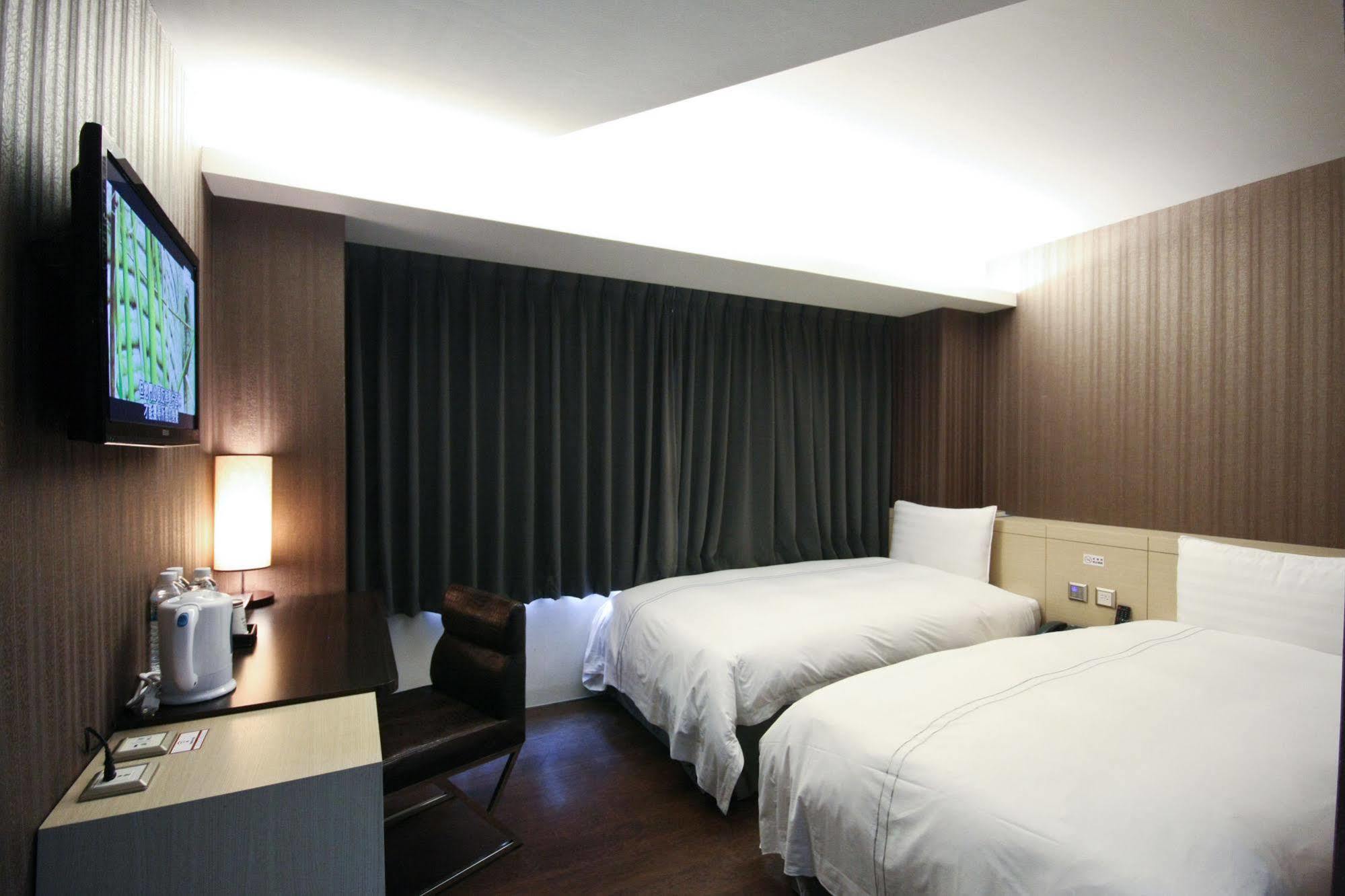 Talmud Business Hotel - Zhongshan Taichung Esterno foto