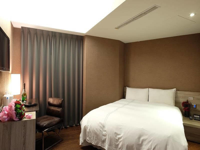 Talmud Business Hotel - Zhongshan Taichung Esterno foto