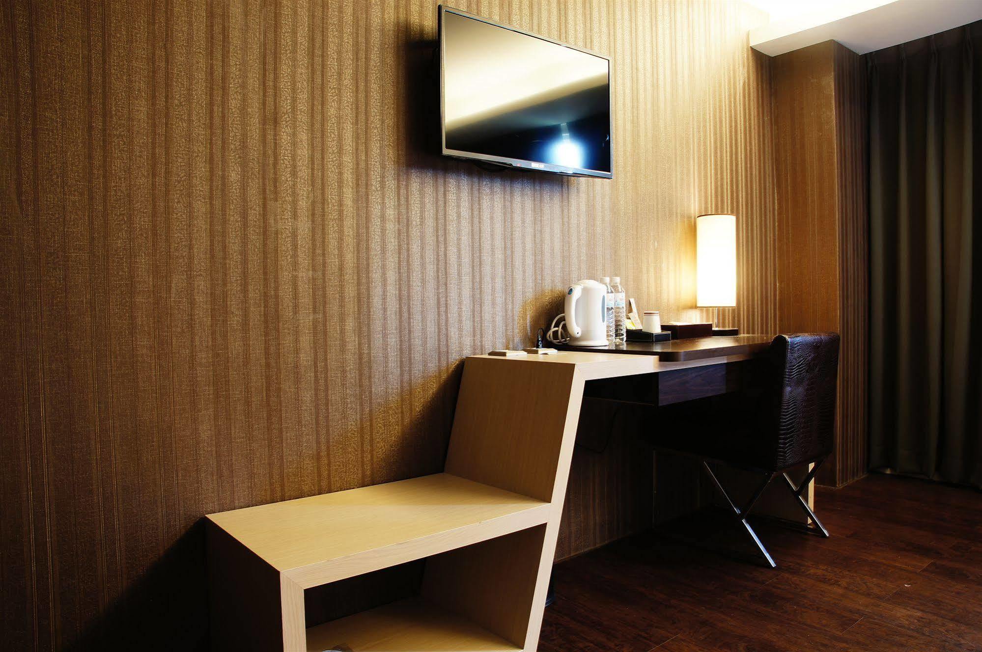 Talmud Business Hotel - Zhongshan Taichung Esterno foto