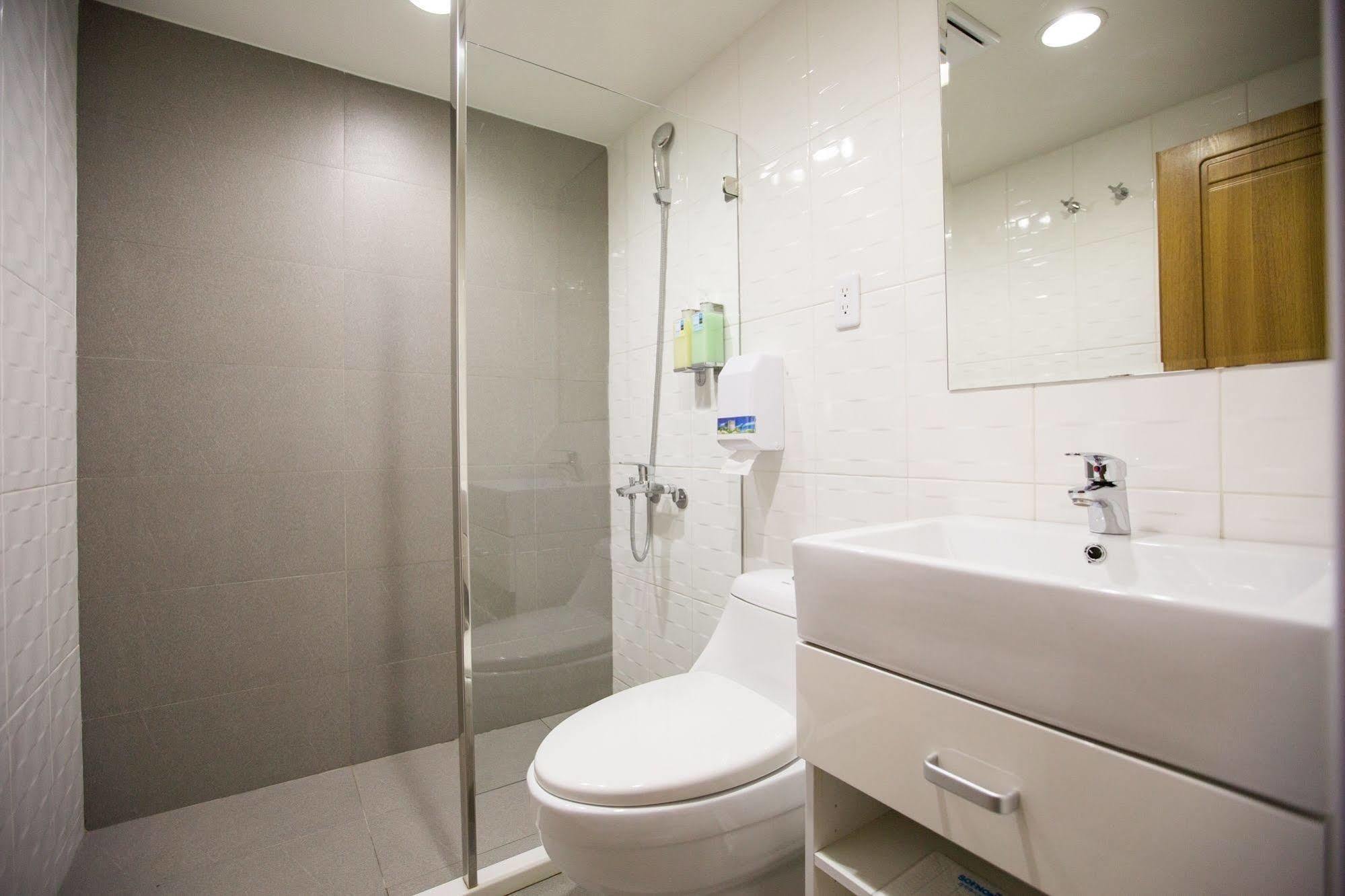 Talmud Business Hotel - Zhongshan Taichung Esterno foto
