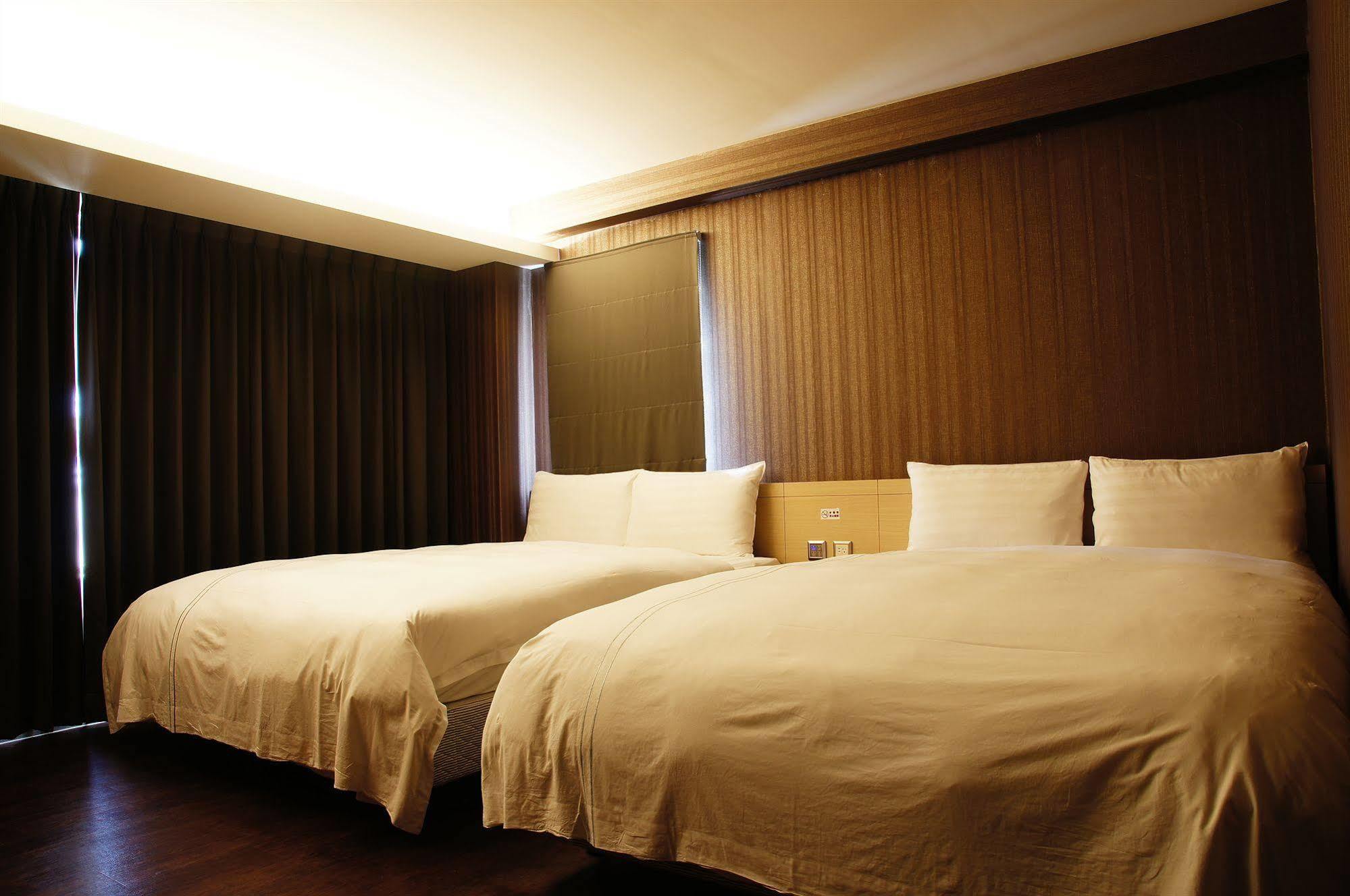 Talmud Business Hotel - Zhongshan Taichung Esterno foto